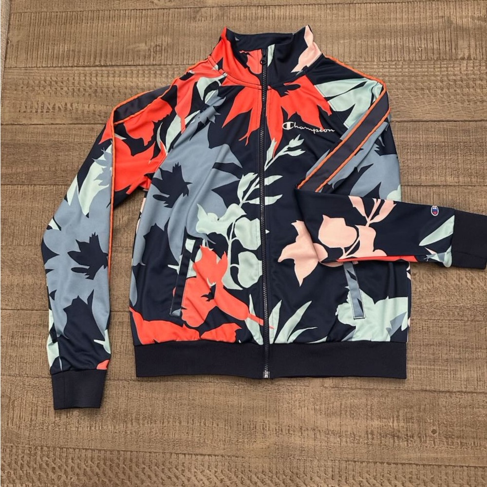 Champion multicolored zip up jacket. Size small